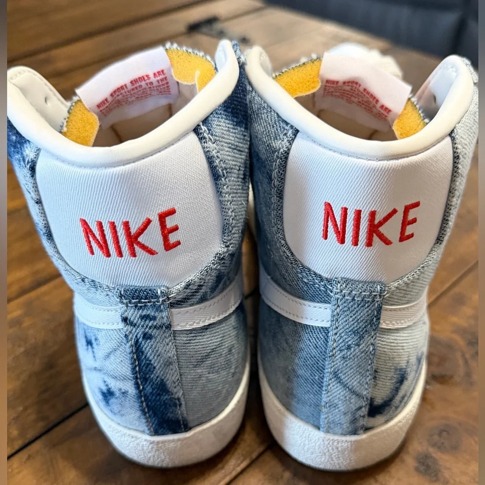 Nike Women’s Blazer Mid ‘77 Washed Denim - Picture 4 of 6